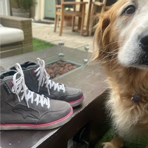 Alpinestars women’s riding shoes. Worn 3 times.